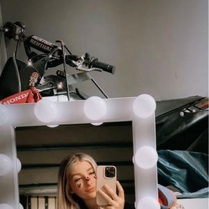 Meet your Posher, Emma